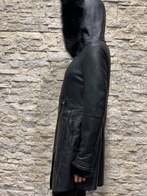 Lammy coat dames zwart met capuchon zijkant