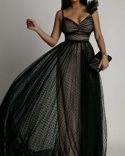 Zwarte lange stippen galajurk met spaghettibandjes -Fonda - bestel bij BK Leder Zwarte lange stippen galajurk met spaghettibandjes -Fonda