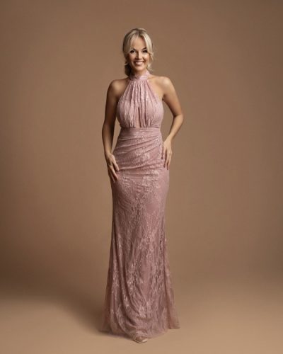 Lichtroze Lange Kanten Galajurk met halternek en split – Ianna - bestel bij BK Leder Lichtroze Lange Kanten Galajurk met halternek en split - Ianna