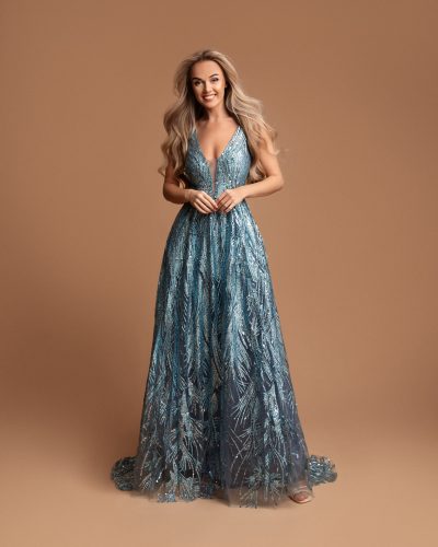 Lichtblauwe glitter galajurk met A-lijn pasvorm – Leilana - bestel bij BK Leder Lichtblauwe glitter galajurk met A-lijn pasvorm - Leilana